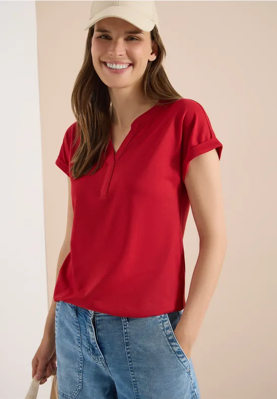 Kurzarmshirt mit geschlitztem Rundhalsausschnitt
