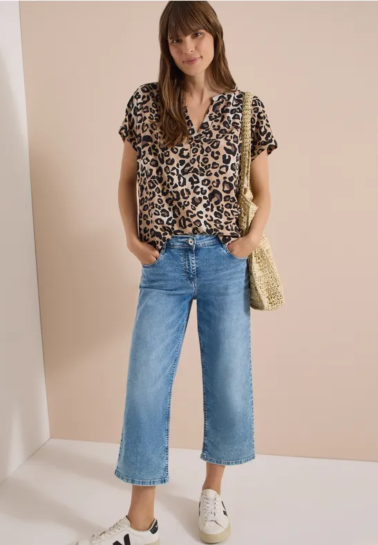 Kurzarmbluse mit Leoparden-Print