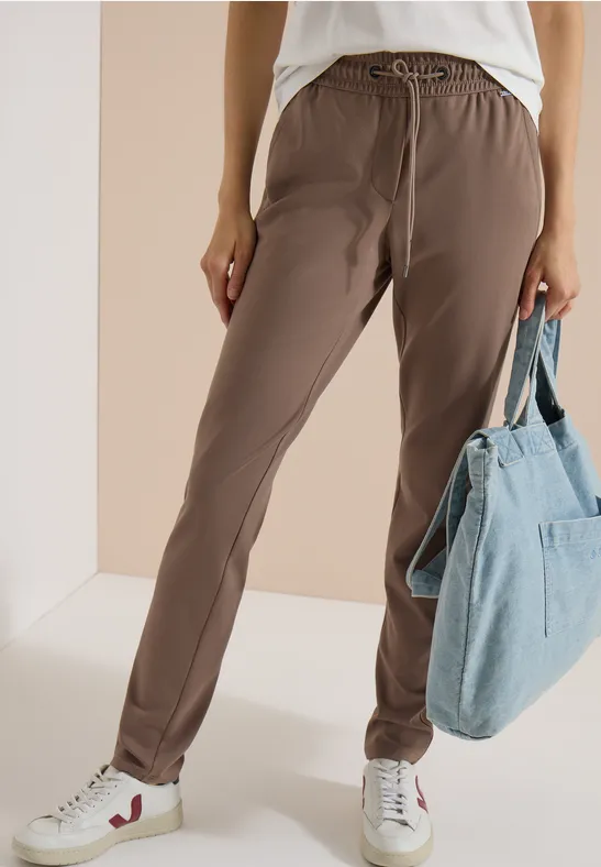 Lässige Jerseyhose mit schmalem Bein