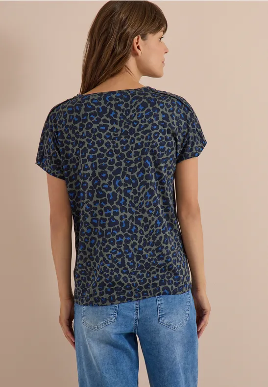 T-Shirt mit Leo-Muster und U-Boot-Ausschnitt