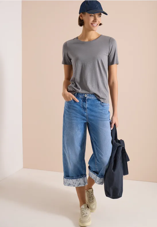 Weite 7/8-Hose mit Muster-Umschlag