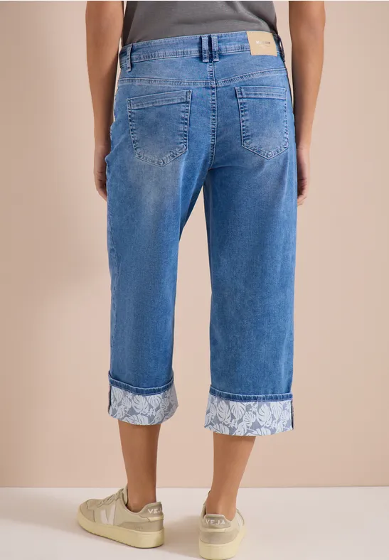 Weite 7/8-Hose mit Muster-Umschlag