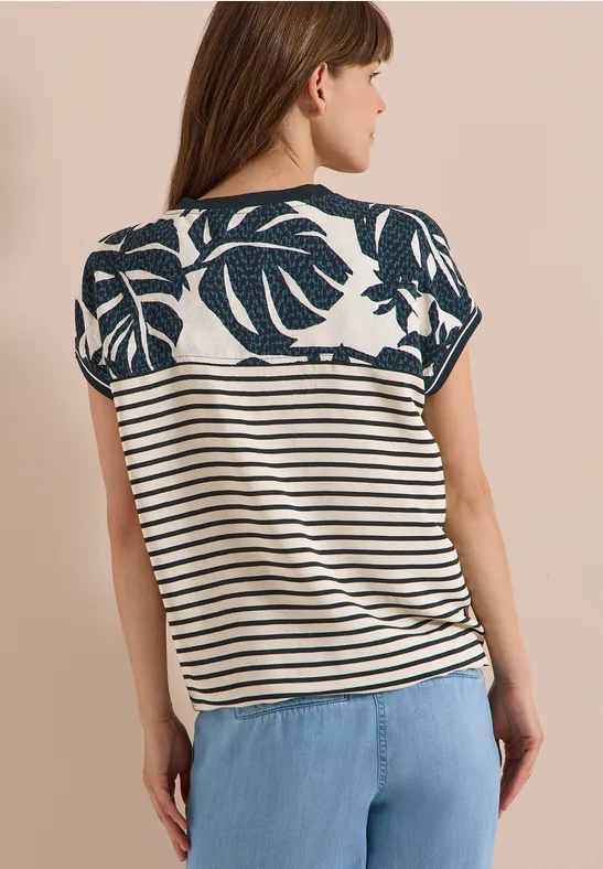 Bluse mit tropischem Blätterprint und Streifenmix
