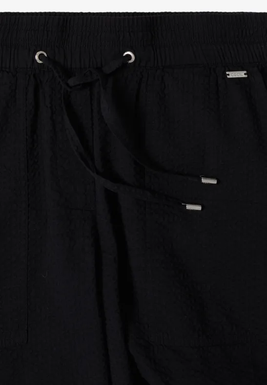 Strukturierte Seersucker-Shorts mit Tunnelzug