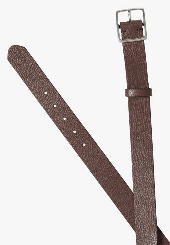 Strukturierter Ledergürtel mit quadratischer Schnalle