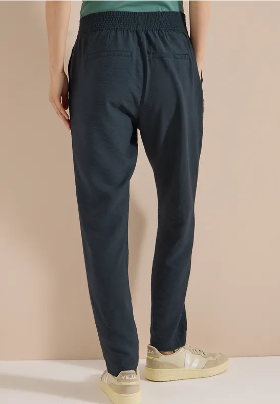 Loose-Fit-Hose mit schmalem Bein