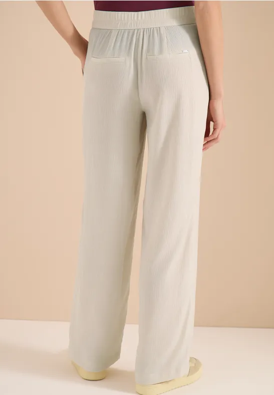 Strukturierte High-Waist-Hose mit geradem Bein