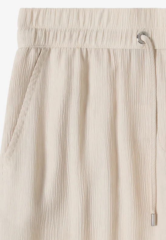 Strukturierte High-Waist-Hose mit geradem Bein