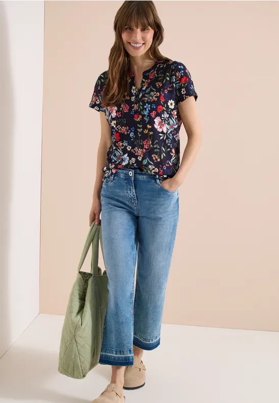Bluse mit Blumenmuster und Schlitzkragen