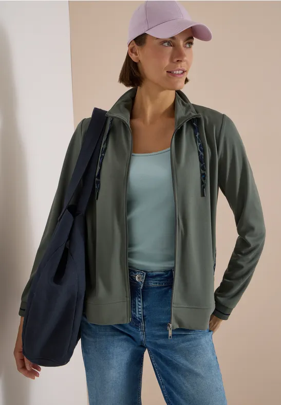 Sportive Jerseyjacke mit Leo-Details