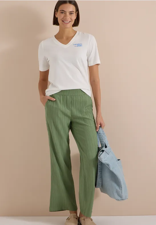 Strukturierte Hose mit weitem Bein