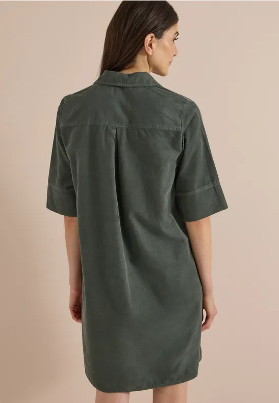 Cord-Hemdblusenkleid mit Leo-Tasche