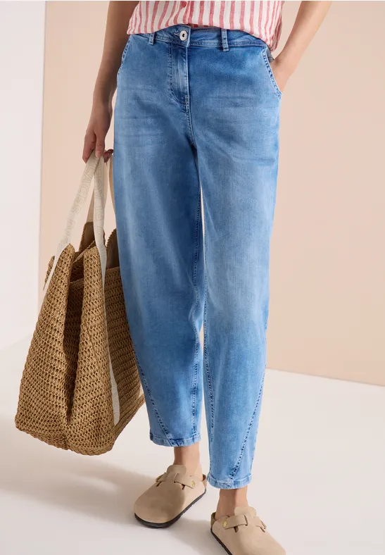 High Waist Jeans im Barrel Leg
