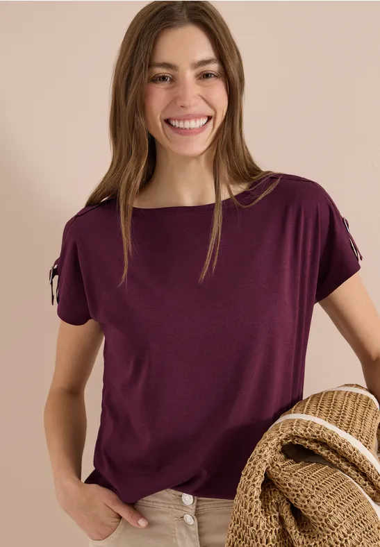 Kurzarmshirt mit Schnallendetails an der Schulter