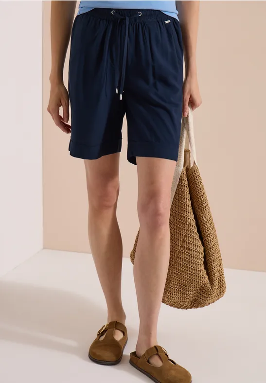 High-Waist Shorts mit weitem Bein