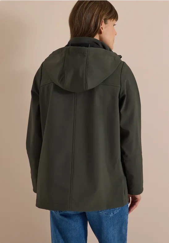 Funktionale Softshelljacke mit Kapuze
