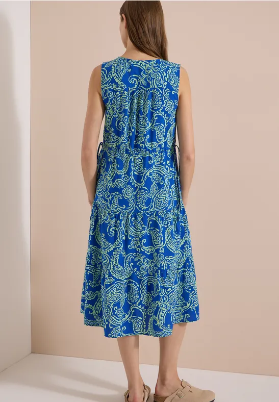 Stufen-Midikleid mit Paisley-Muster