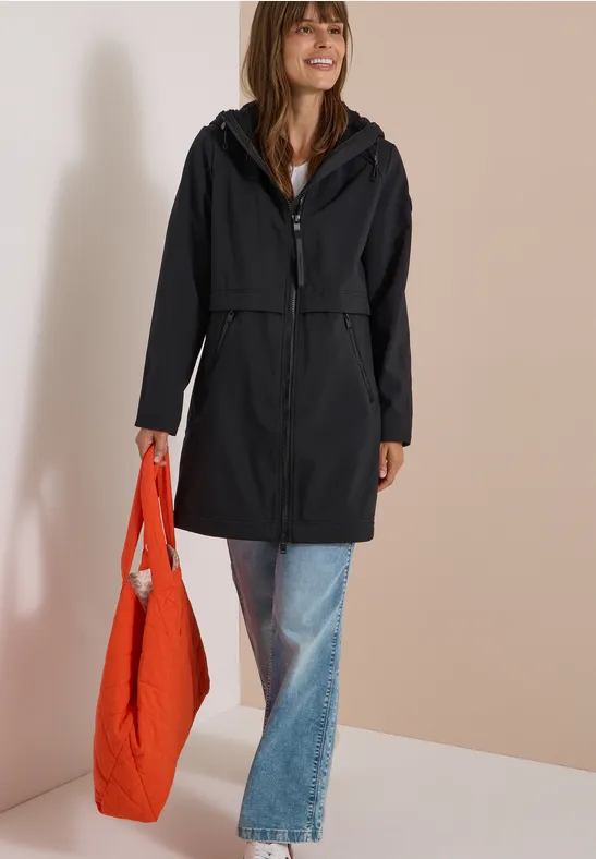 Sportlicher Softshell-Parka mit Kapuze