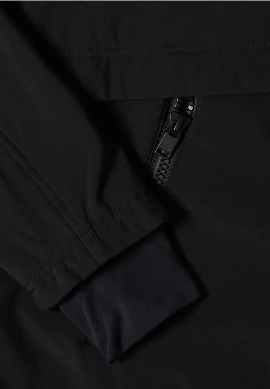 Sportlicher Softshell-Parka mit Kapuze