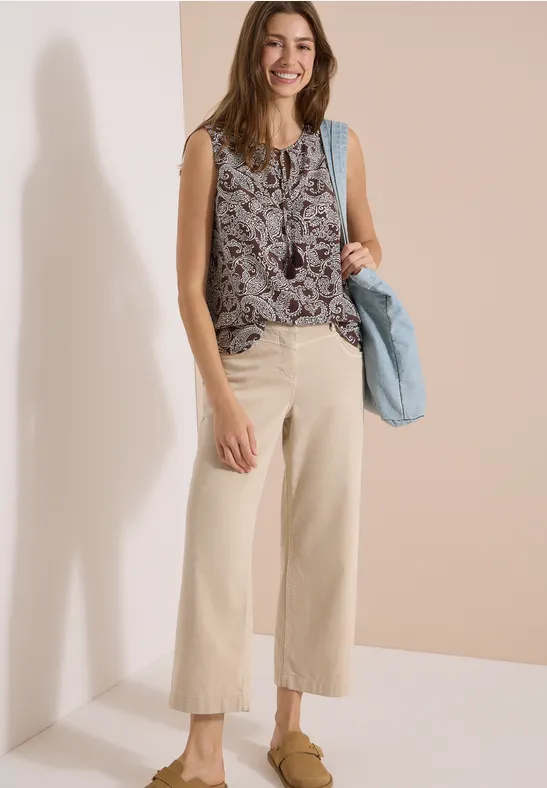 Ärmelloses Blusentop mit Split-Neck
