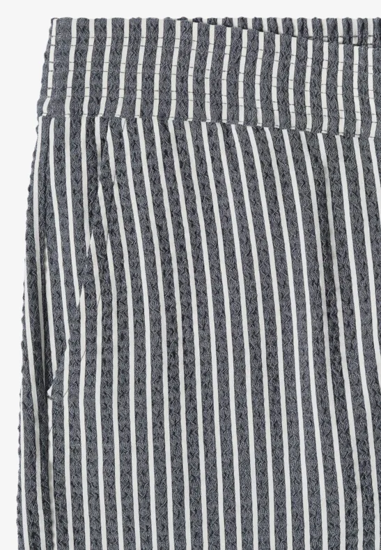 Gestreifte Seersucker-Hose mit weitem Bein