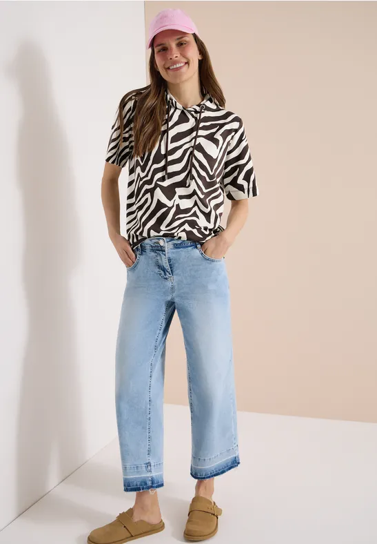 Sportliches Kapuzenshirt mit Zebra-Muster