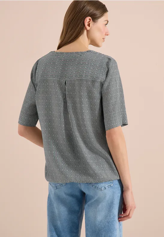 Gestreifte Kurzarmbluse mit Split Neck