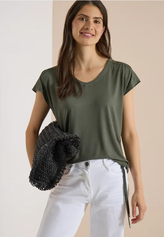 Shirt mit überschnittenen Schultern und Cut-Outs