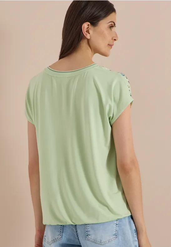 Grafisch bedrucktes Blusenshirt mit Strukturmix