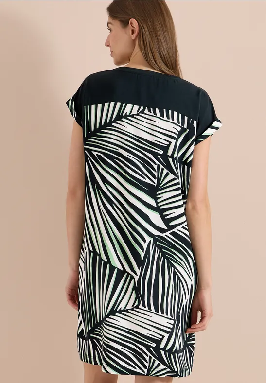 Locker fallendes Kleid mit Printmix