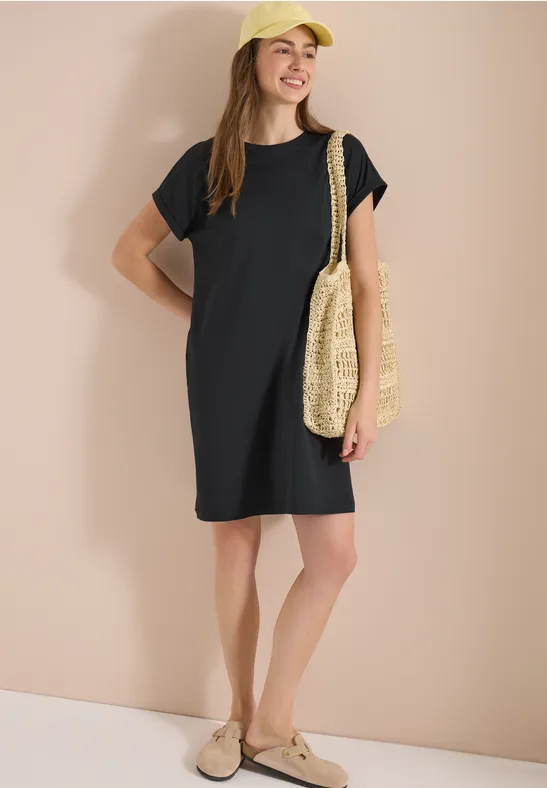 Minimalistisches T-Shirt-Kleid aus Jersey