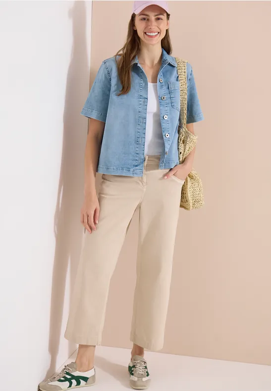 Kurzarm-Jeansovershirt mit Brusttasche