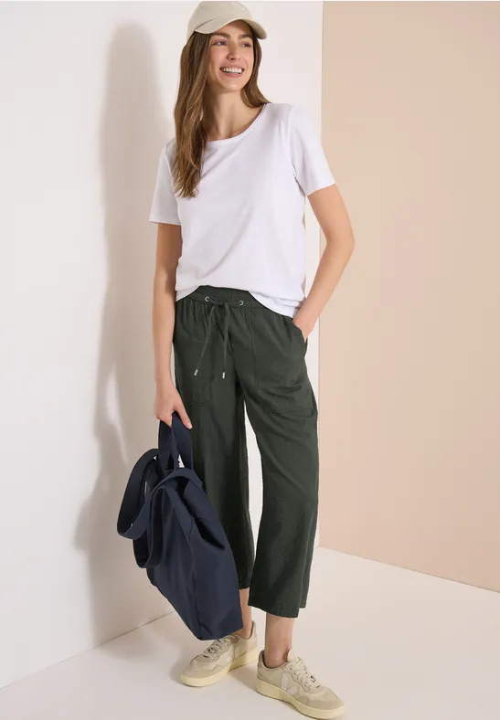 Hochtaillierte Wide-Leg-Culotte aus Seersucker