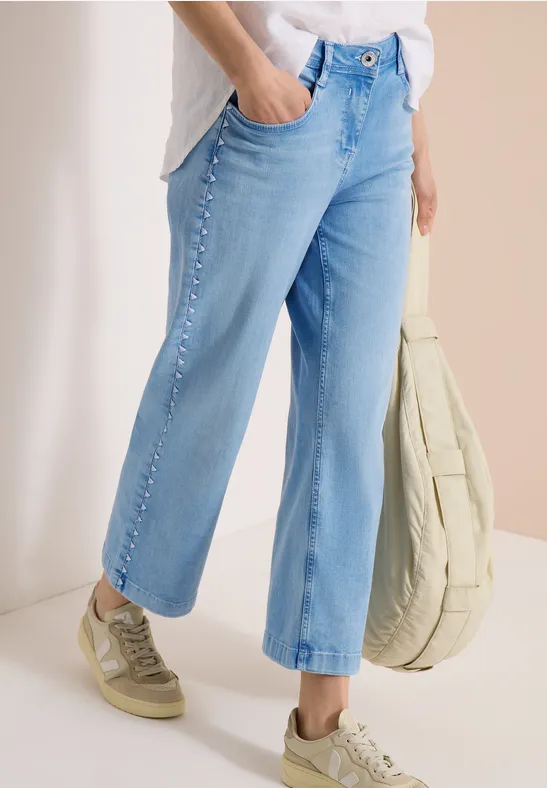 Wide-Leg-Jeans mit Stickerei-Detail