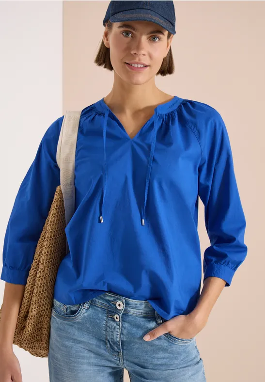 Leichte Bluse mit Split-Neck