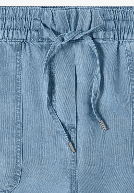 Leichte Lyocell-Shorts mit geradem Bein