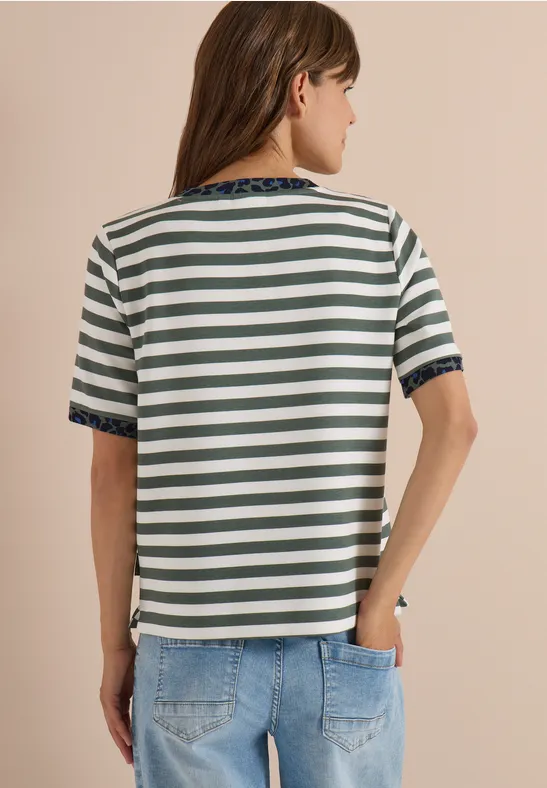 Gestreiftes Jerseyshirt mit Leo-Details