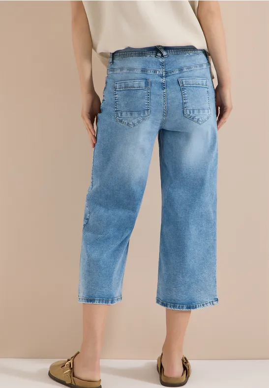 Verkürzte High-Waist-Jeans mit weitem Bein