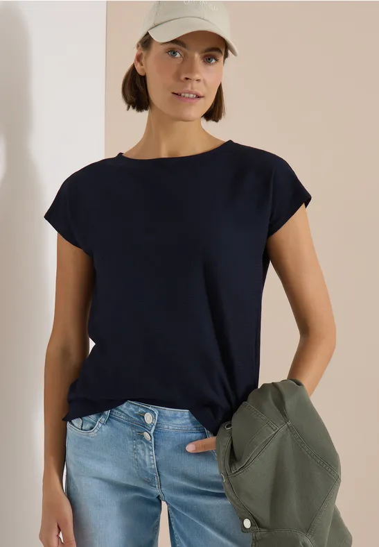 Strukturiertes T-Shirt mit U-Boot-Ausschnitt