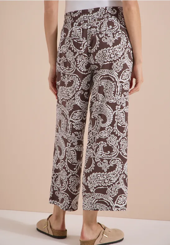 Culotte mit Paisley-Muster und Weitem Bein