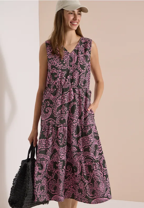 Gestuftes ärmelloses Midikleid mit Print