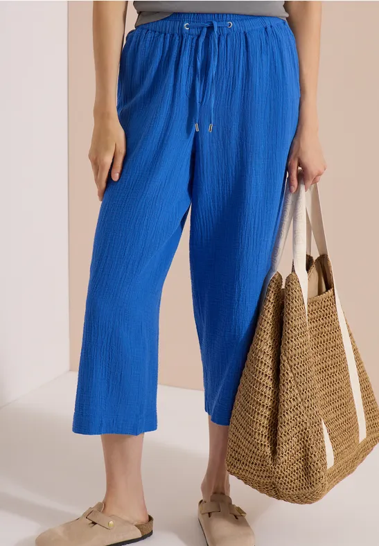 Gekürzte Weitbeinhose aus Musselin