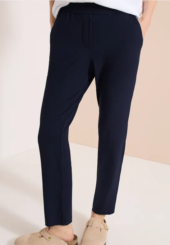 Bequeme Slim Leg Jerseyhose