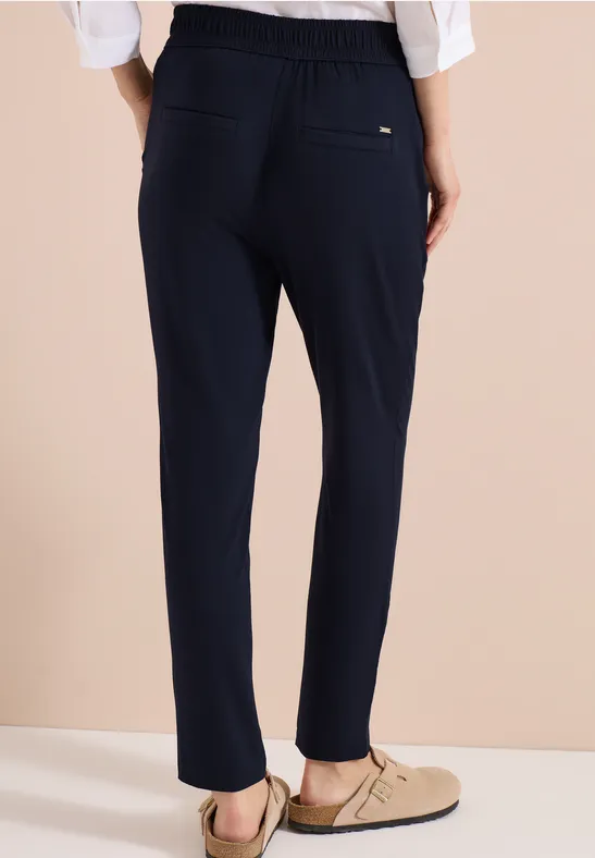 Bequeme Slim Leg Jerseyhose