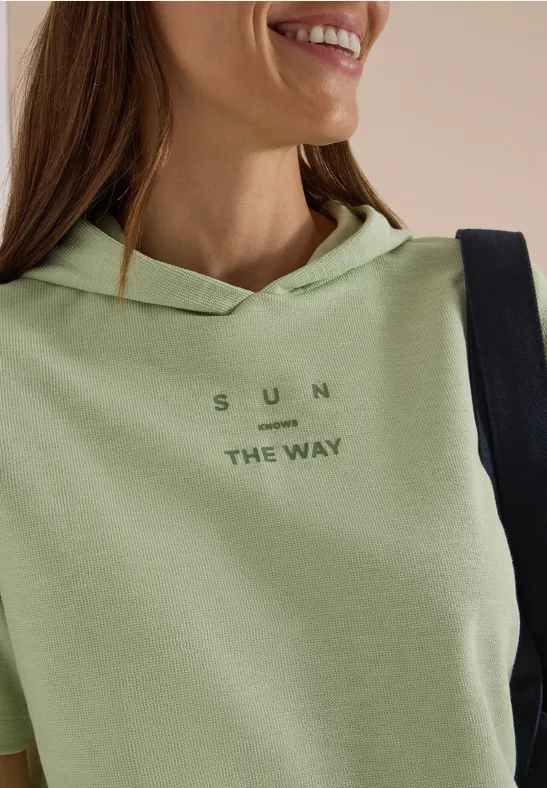 Sportliches Kurzarm-Shirt mit Kapuze