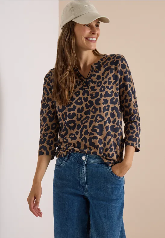 Leoparden-Top mit Split Neck