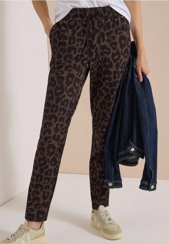 Slim-Leg-Hose mit Leo-Print