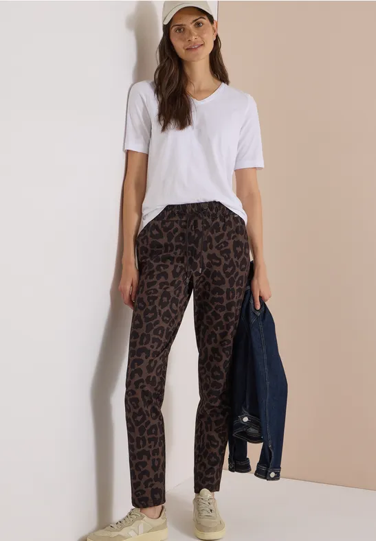 Slim-Leg-Hose mit Leo-Print