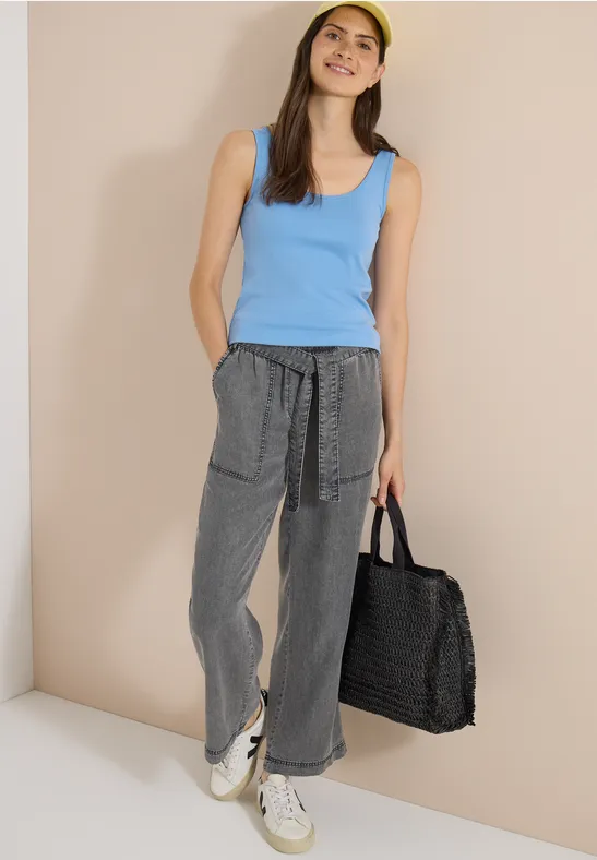 Wide Leg Hose mit Bindegürtel
