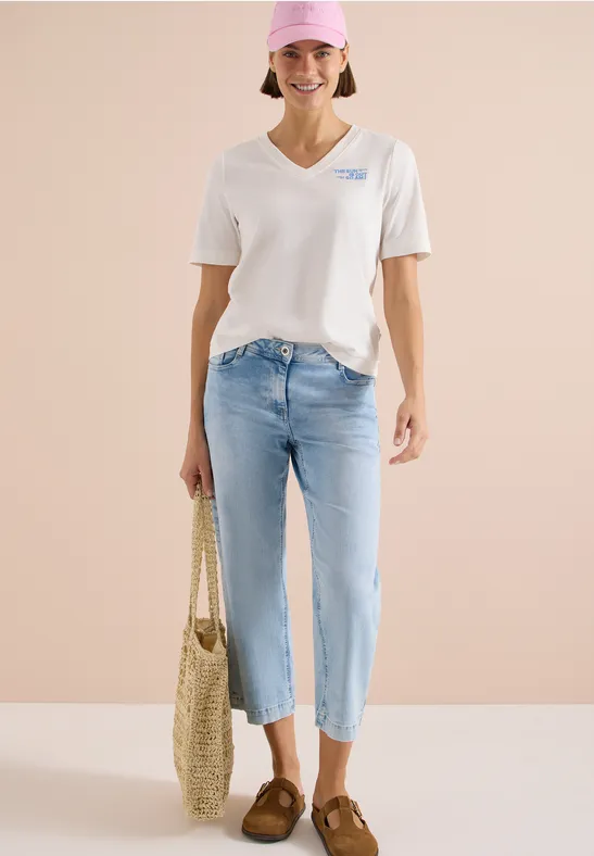 Sportliches V-Neck Baumwoll-Slogan-Shirt